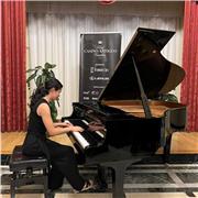 Doy clases particulares de música y piano en Castellon. Actualmente estoy cursando el 1r curso del superior de musica y magisterio primaria. El precio es de 16€ la hora y doy clases a domicilio